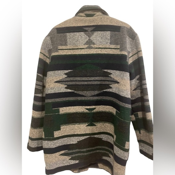 Northern Isle Women’s Aztec Tribal Print Size Small Button Up Coat Jacket - Picture 2 of 4